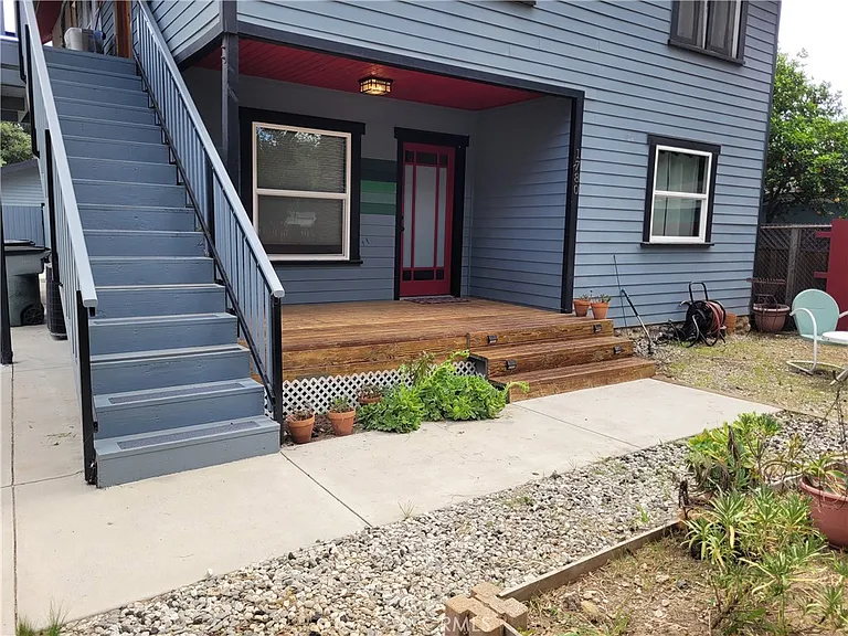 1780 N Summit Ave — Photo 13