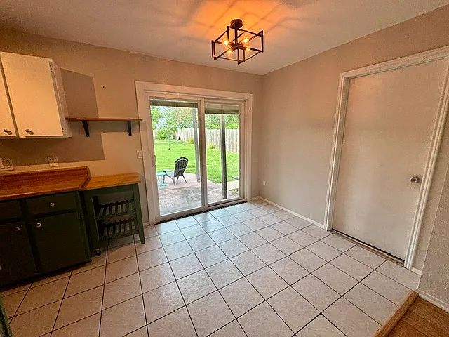 8525 Cornwall Dr — Photo 5