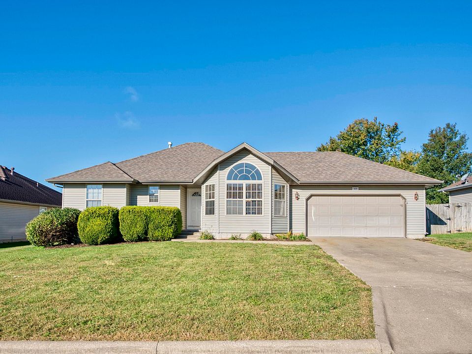 1st image of 423 N Harrington Drive