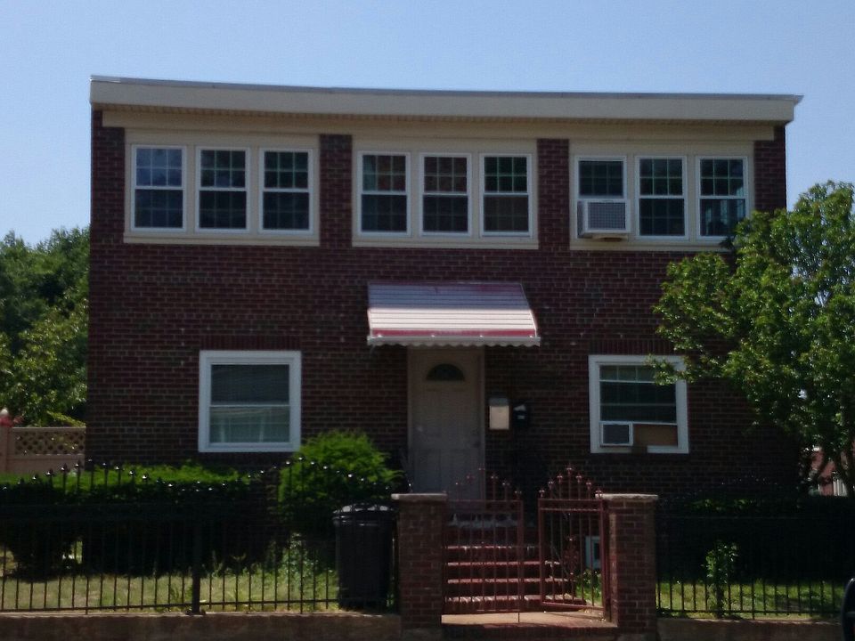 2nd image of 581 Adams St