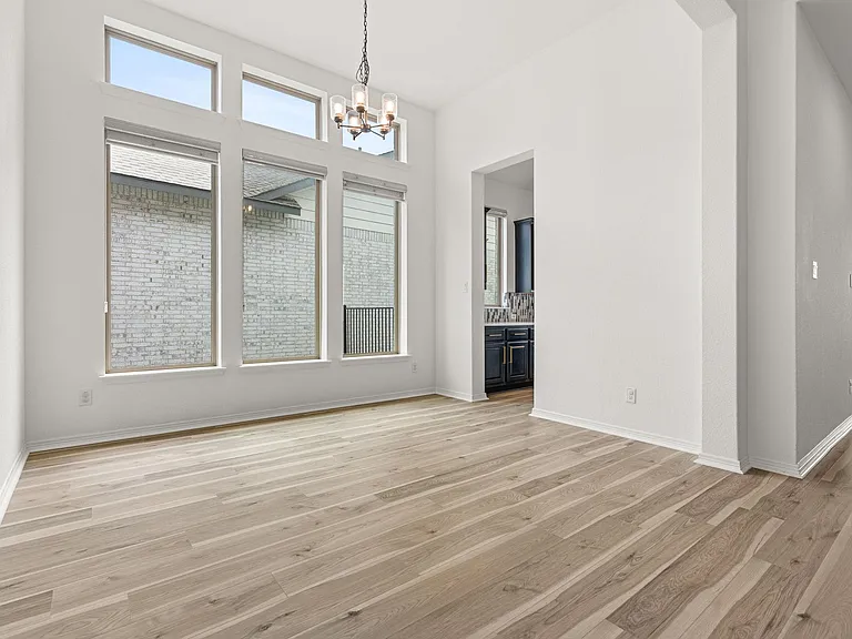 372 Hollister Dr — Photo 11