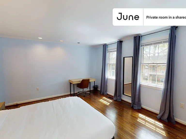 511 G St SW #E — Photo 3