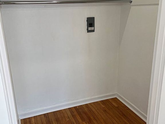 5th image of 1900 Washington St APT 303