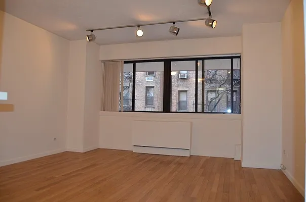 Rented by Orsid Realty Corp | media 9