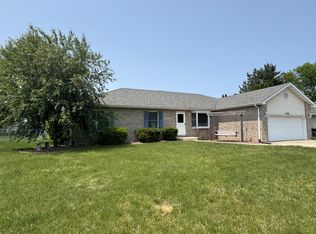 926 Springdale Dr, Hobart, IN 46342