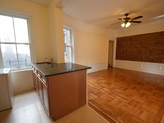3rd image of 537 W 150th St APT 32