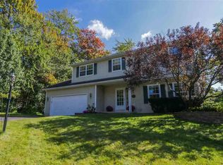 1910 Little Hill Rd, Niskayuna, NY 12309