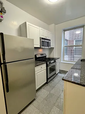 Rented by Bond New York | media 2