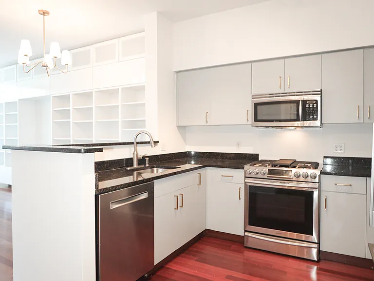 1000 New Jersey Ave SE #1017 — Photo 5