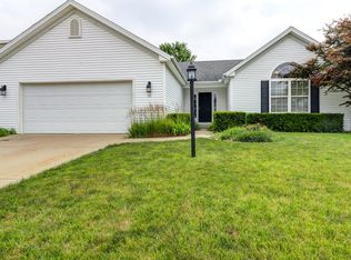 808 Phlox Dr, Savoy, IL 61874