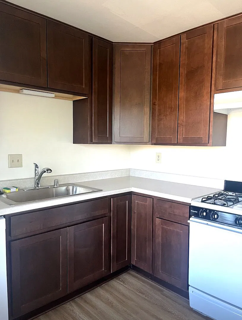 3 Bedroom 2 1/2 Bath Townhome — Photo 3