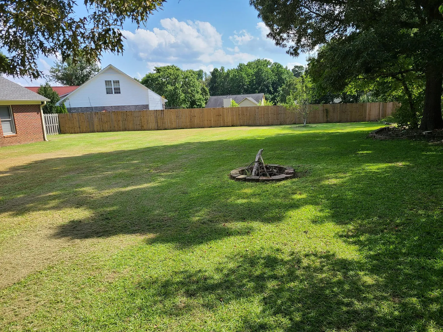 3 bed, 1300 sqft, $1,500 — Photo 4
