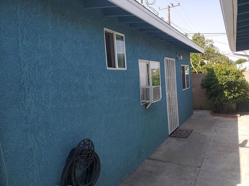 1st image of 747 N Dade Ave
