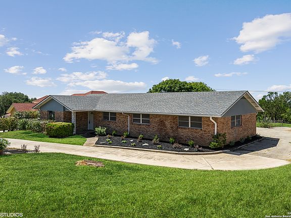 3rd image of 4106 WILLOWBROOK DR