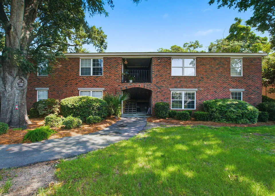 1240 Fairmont Ave #10