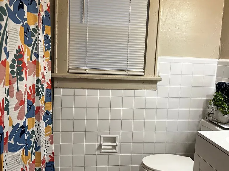 1613 E Park Pl — Photo 13