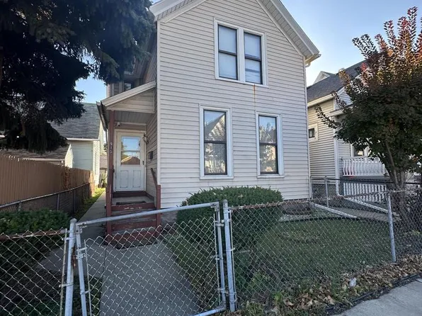 915 West Walker STREET, Milwaukee, WI 53204