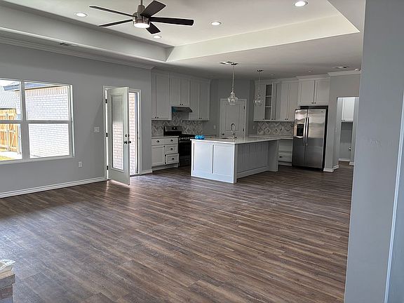 4th image of 8112 Pensacola Ave