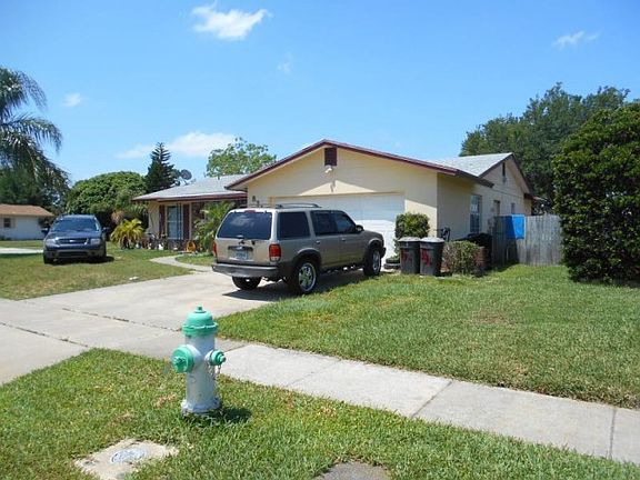 2nd image of 834 Okaloosa Ave