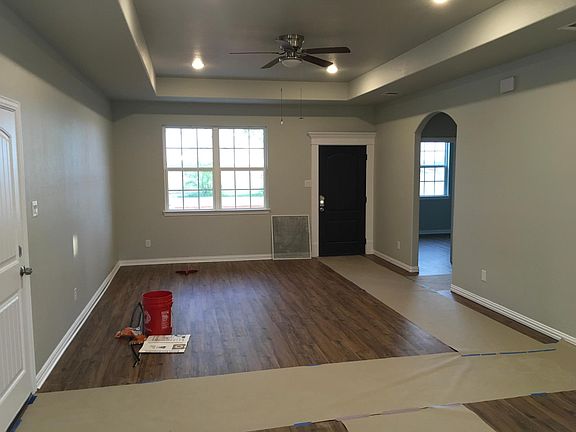 2nd image of 213 W Links Dr