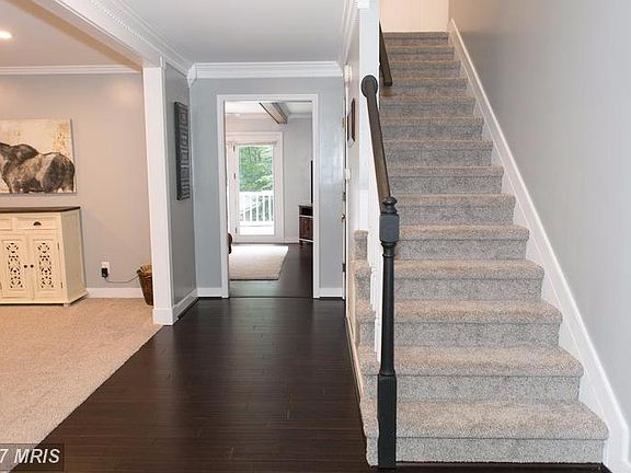 5th image of 203 Bowen Dr