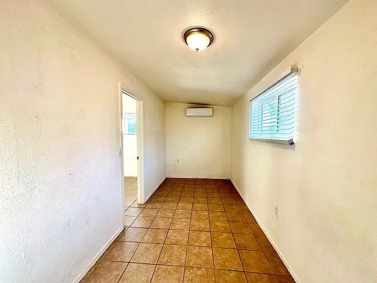 Studios and 1 bedrooms that include all utilities! Off Street Parking and Tile Flooring! — Photo 13