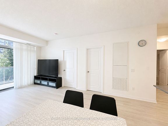 3rd image of 3270 Sheppard Ave E #325