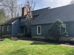 44 Cricket Ln, North Andover, MA 01845