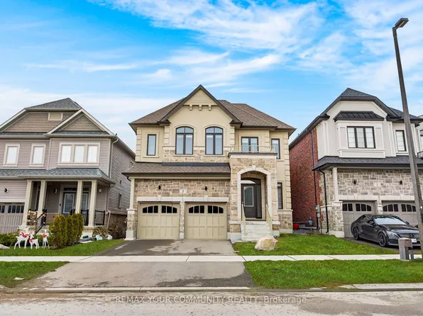 5 Valleo St, Georgina, ON L4P 0J8