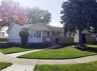 9605 Boundary Ln, Parma, OH 44130