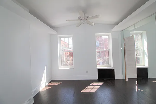 Rented by Compass | media 18