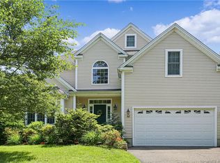 52 Rampart Rd, Norwalk, CT 06854