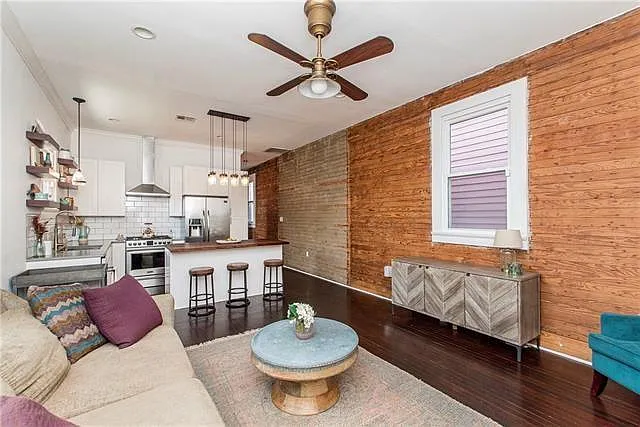 1526 Dante St — Photo 11
