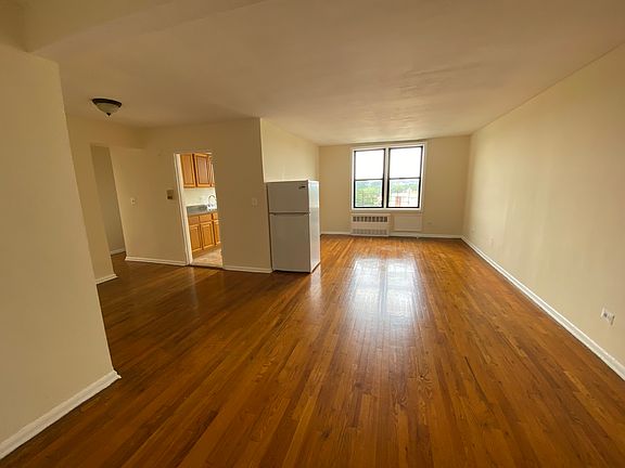 2nd image of 71-67 Parsons Blvd #2
