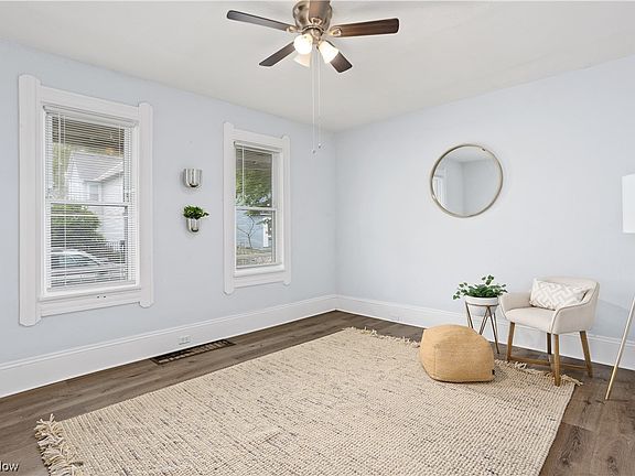 3rd image of 3121 W 11th St