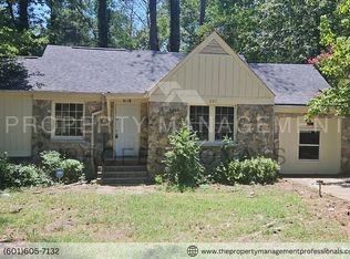 221 Cooper Rd, Jackson, MS 39212