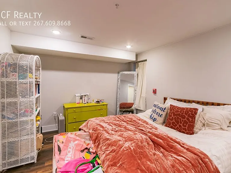711 N 16th St #1 — Photo 23