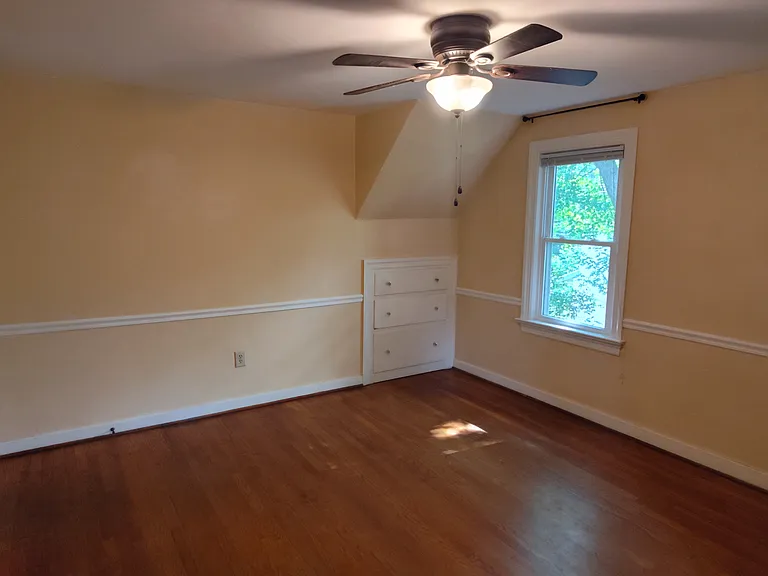 800 W White St — Photo 13