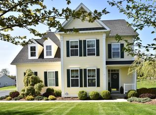 2 Brookside Dr, Middlebury, CT 06762