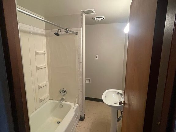 4th image of 815-817 7th Ave