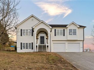 40 Magnolia Ct NE, Rydal, GA 30171