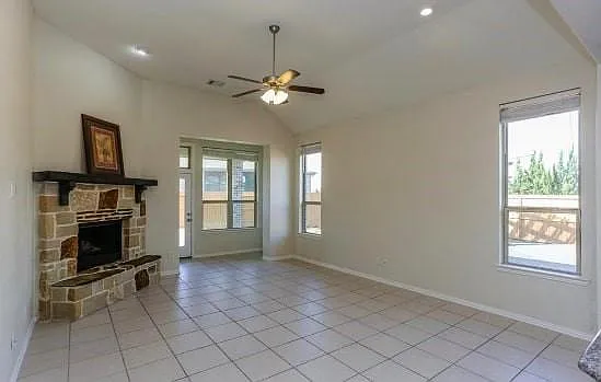16839 Kilgarth Dr — Photo 10