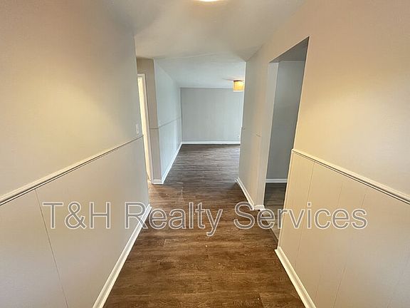 5th image of 8839 E 15th St