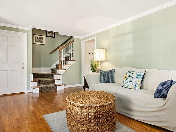 5th image of 21 Madison St #B