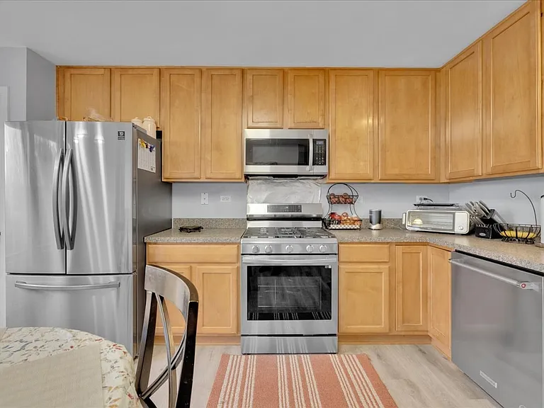 404 Belvedere Ln — Photo 10