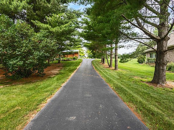 3rd image of 2555 Brown Deer Rd