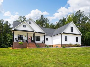 18843 Waterford Dr, Sutherland, VA 23885