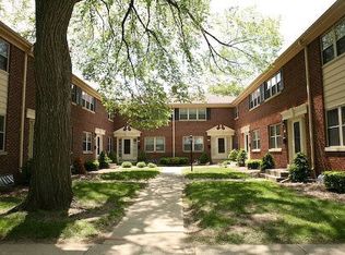 Bay Colony I, Milwaukee, WI 53217