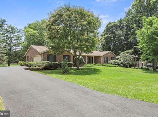 5962 Fairway Dr W, Fayetteville, PA 17222