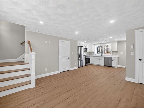 5th image of 13 Radcliffe Rd #B